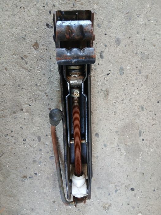 Podnośnik samochodowy