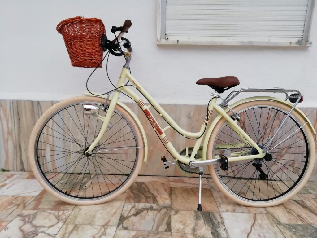 Bicicleta citadina nova "esmaltina"