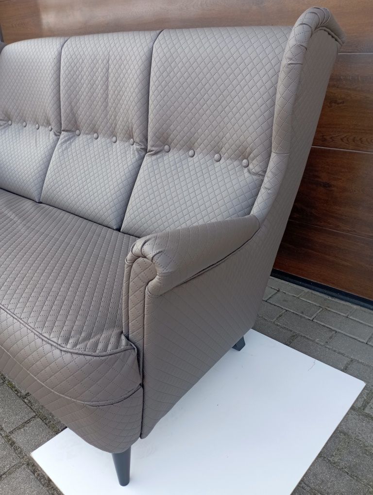 Sofa 3 osobowa .