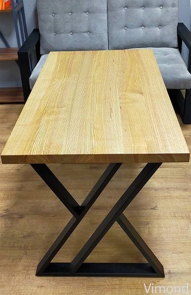 Меблі та декор з металу та дерева