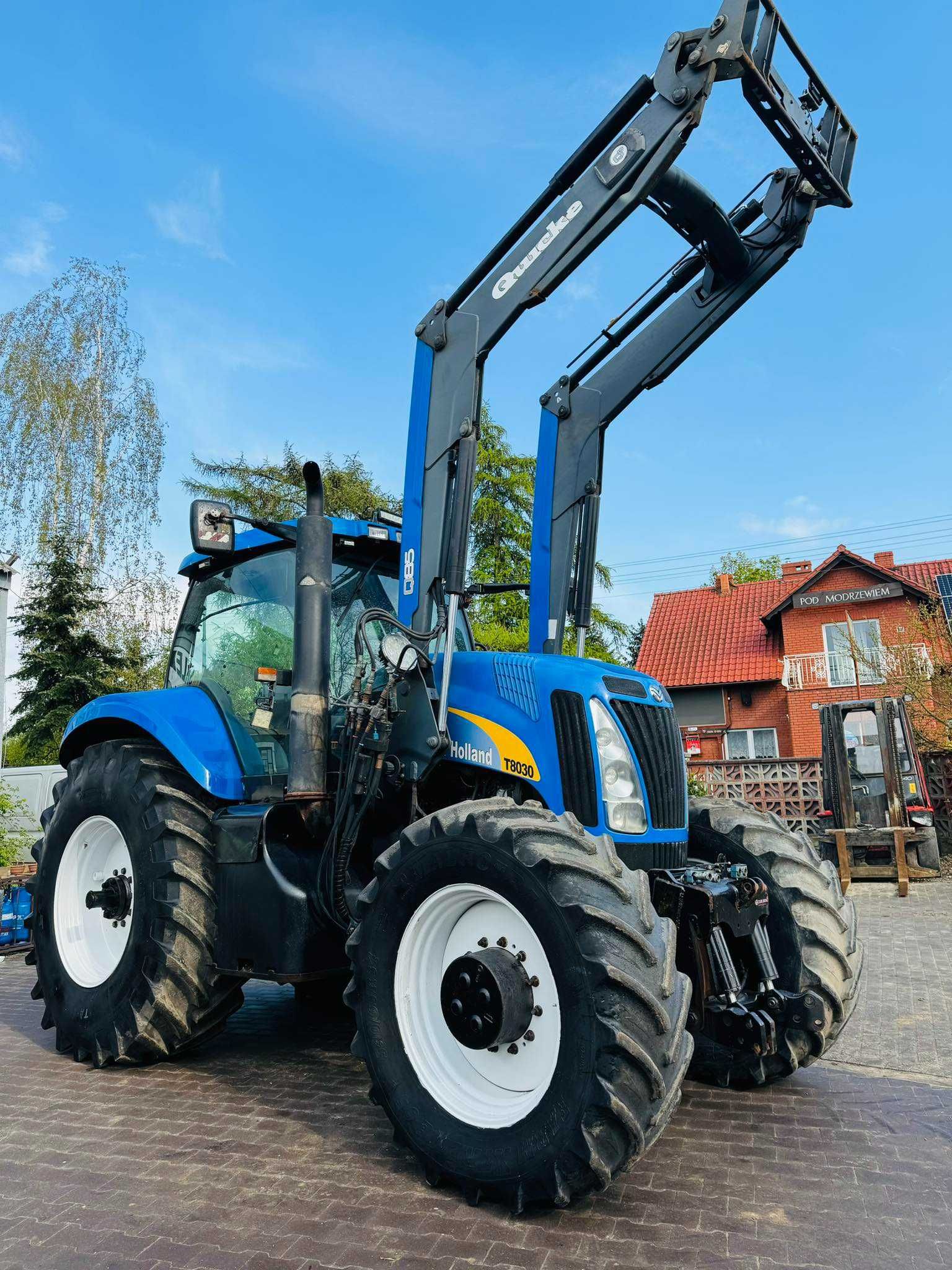 New Holland T8030, 307 KM z turem QUICKE Q85, pneumatyka