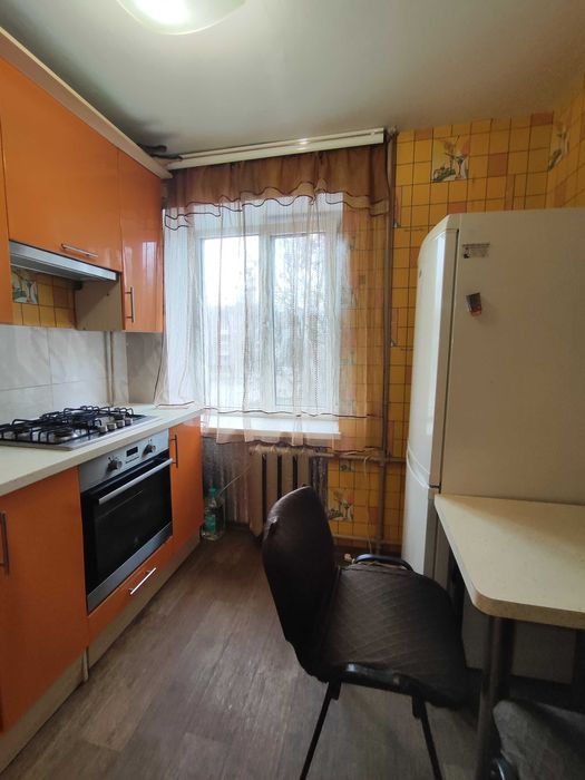 Здається 1кімнатна кв-ра в центрі