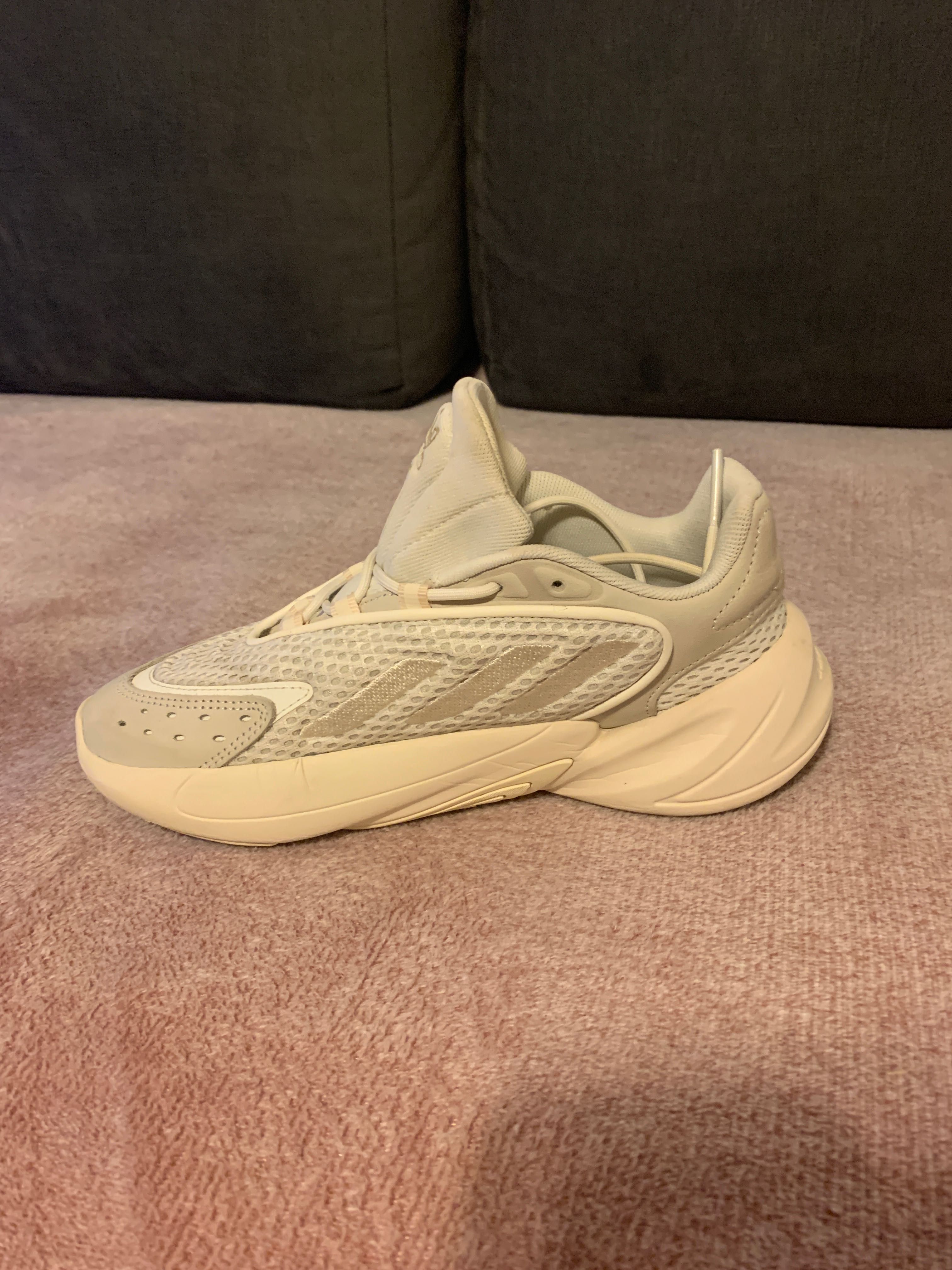 Кросівки Adidas ozelia