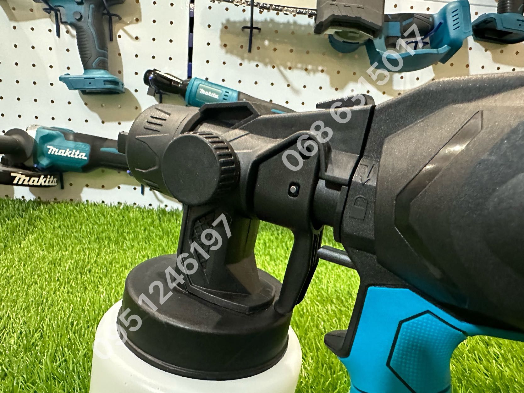 Аккумуляторный Фарбопульт Makita MTW800BL без АКБ краскопульт Румыния