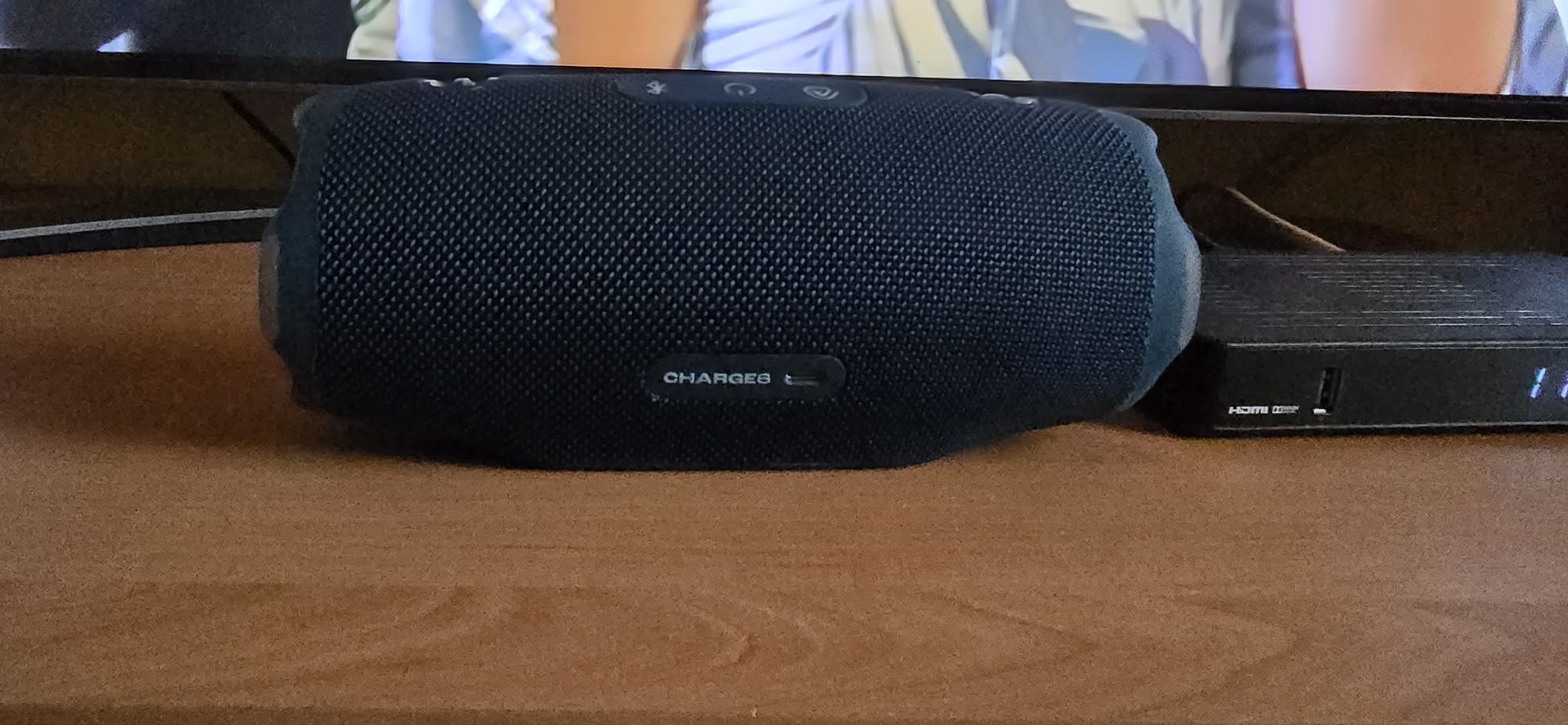 Jbl charge 6 na gwarancji 24 miesiące.
