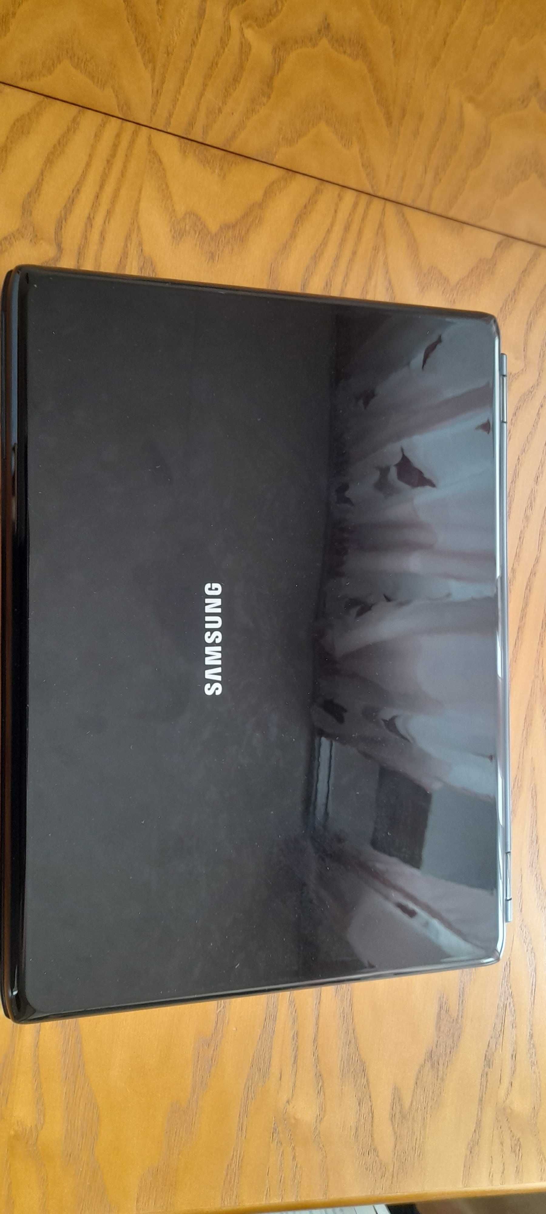 Продам ноутбук Samsung  np-r503, 15.4"