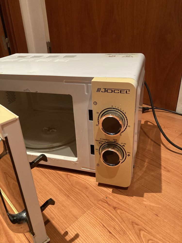 Microondas jocel