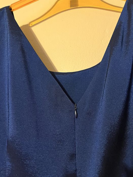 Elegancka sukienka wizytowa na wesele chrzciny urodziny z różą