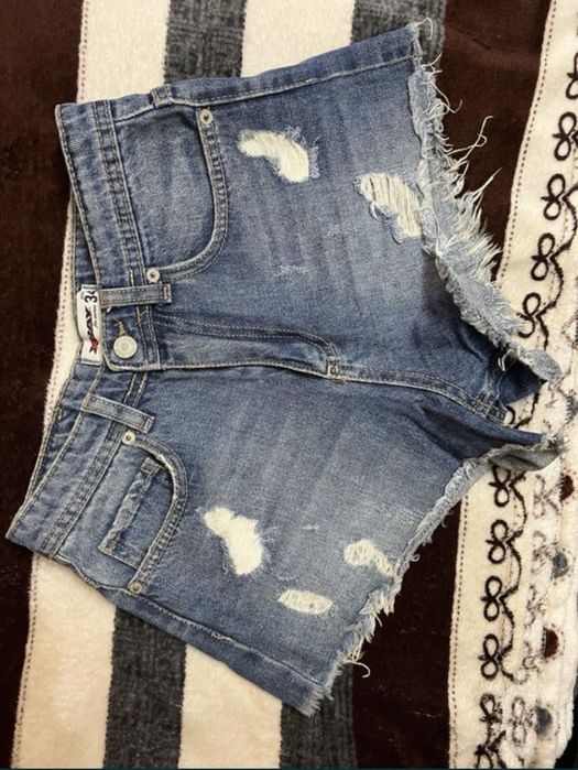 Джинсовые шорты