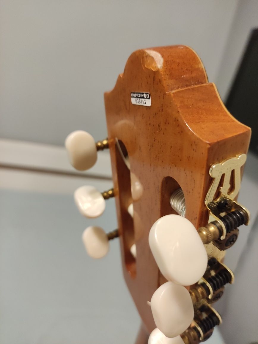 Gitara akustyczna strunal 770 4/4