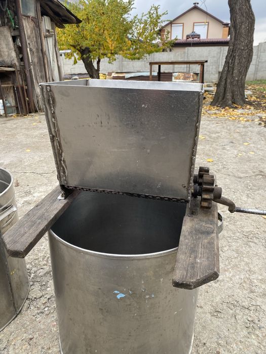 М’ялка для винограду + баки з нержавійки (комплект для виноробства)