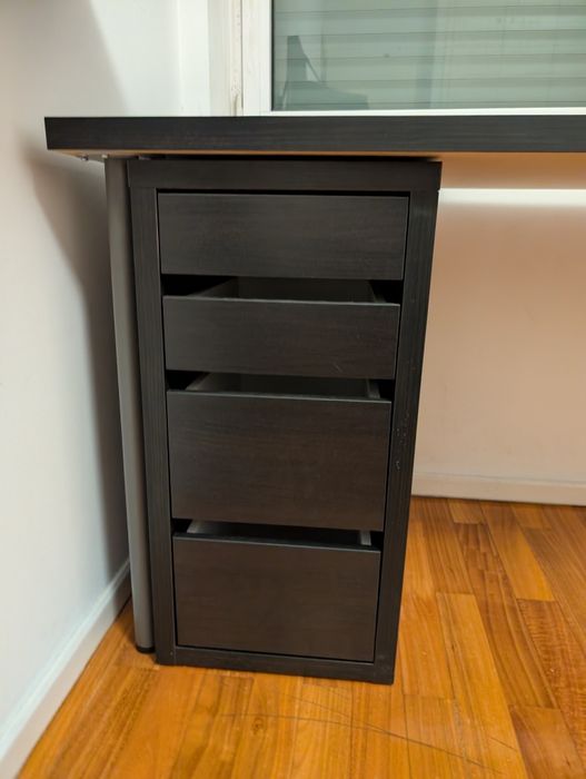 Secretária IKEA castanho escuro