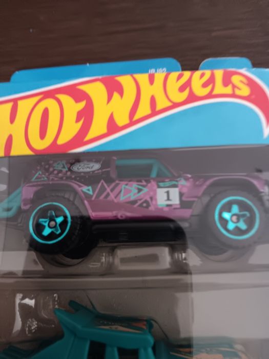 5 carros hotwheels