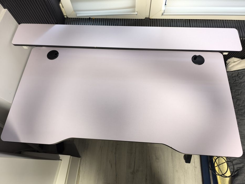 Sprzedam biurko gamingowe