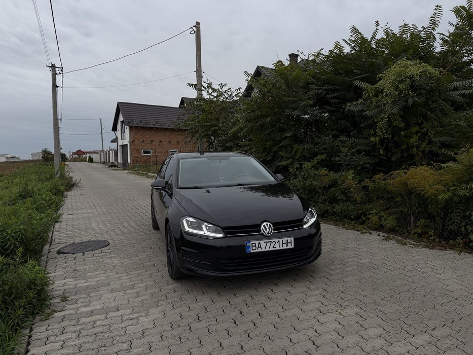 Volkswagen Golf TSI