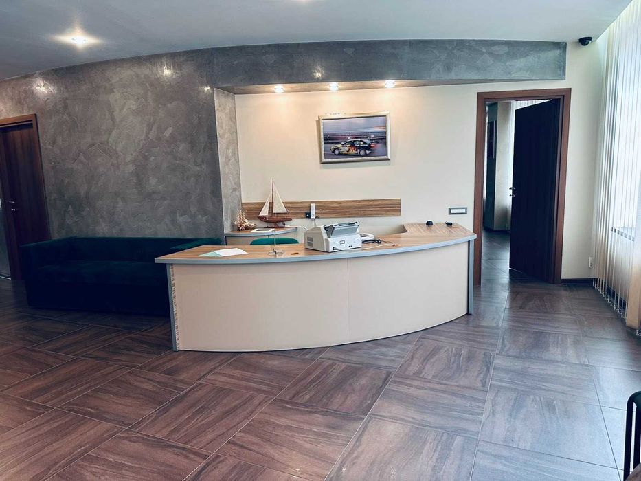 Офис в аренду от Хозяина в ЖК "Белый Парус" 215 м2, 1-й этаж