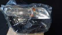 Lampa przednia prawa dacia duster czarna NOWA ORYGINALNA