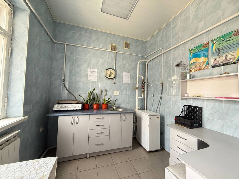 Продаж приміщення ( магазин) 44 м2.