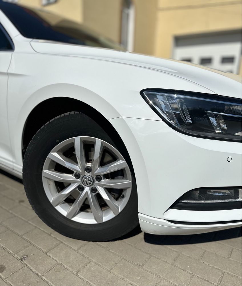 Volkswagen Passat B8 2015 рік 2.0 дизель DSG АКПП фольксваген