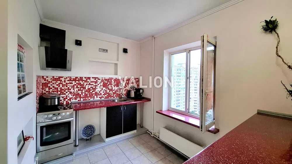 Продаж 2кімнатної квартири, Григоренка 36, без ремонту, метро Позняки