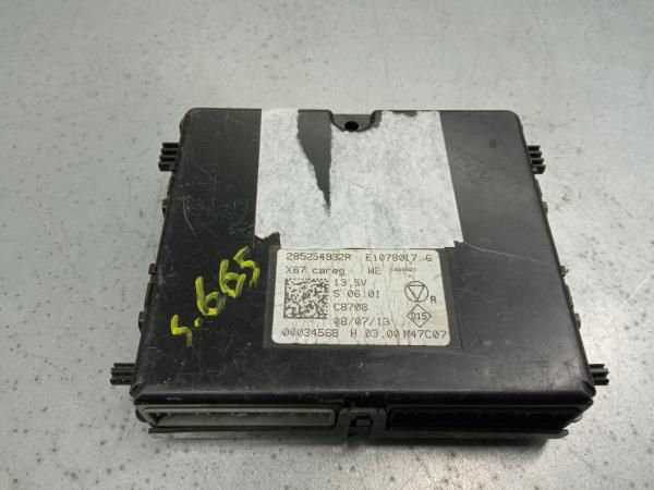 Módulo confort RENAULT Captur (J5_)