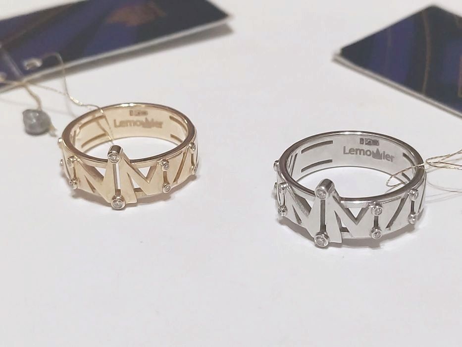 Золотое кольцо с бриллиантами 585*, 4.74г/р.16.0, 5.15г/р.18.0