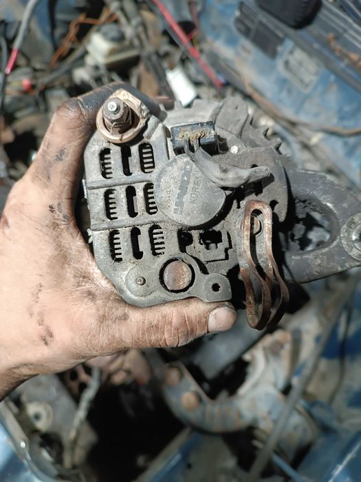 Генератор Хюндай Лантра Стартер 1.6 Хюндай Пони Хундай