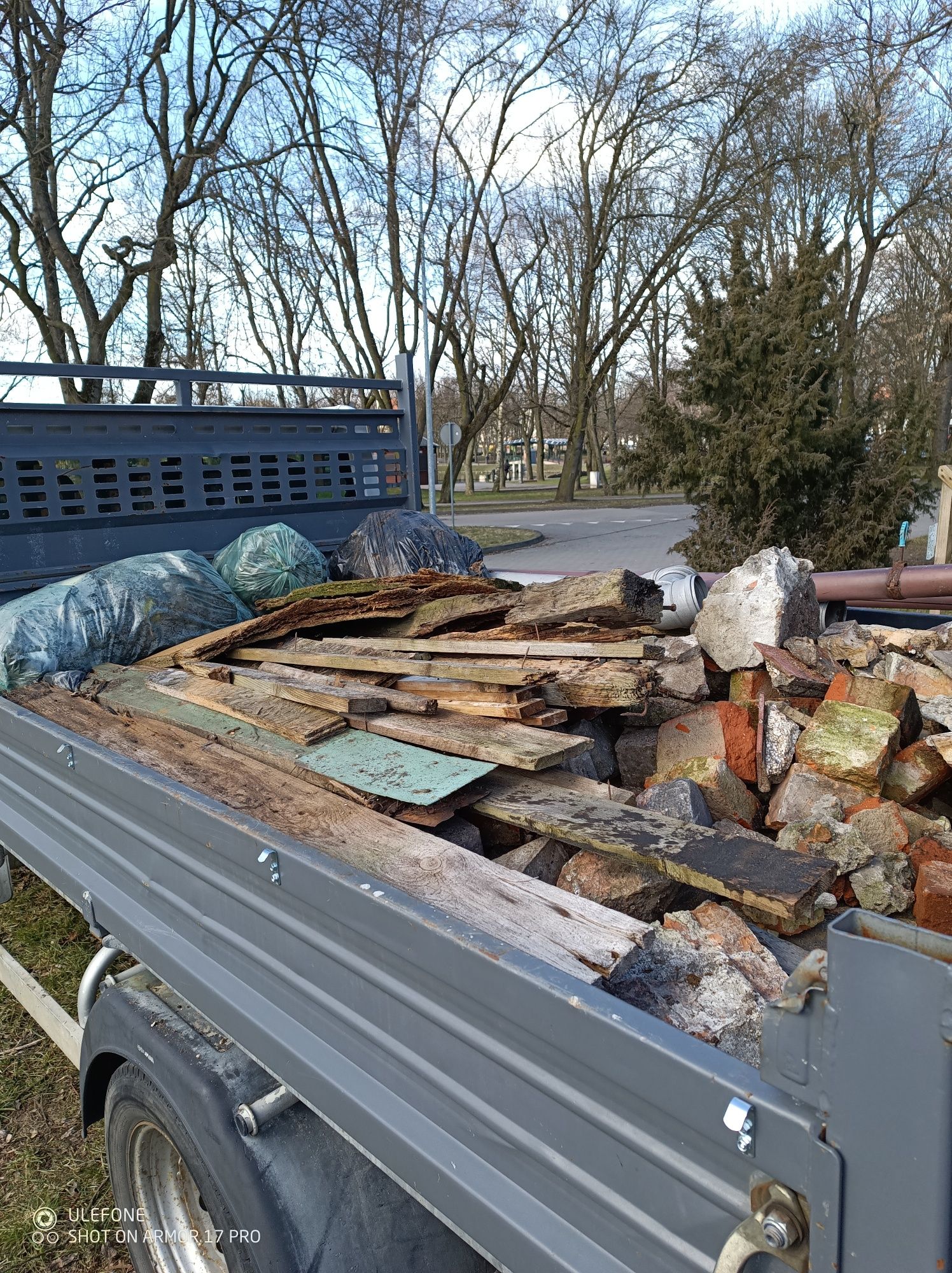Opróżnianie i sprzątanie mieszkań, strychów, piwnic...