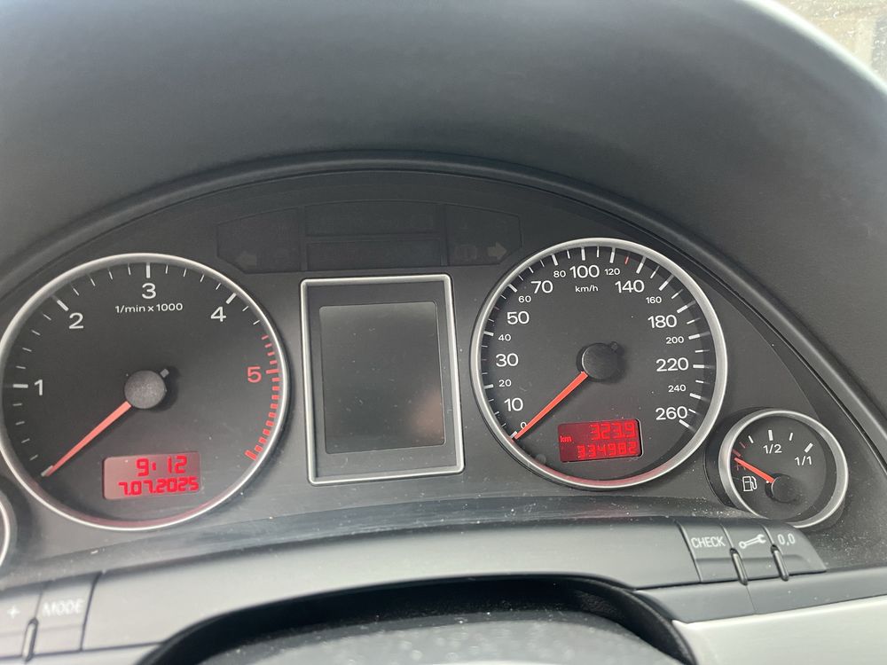 Audi a4 b7 170km 2.0 diesel kombi alkantara