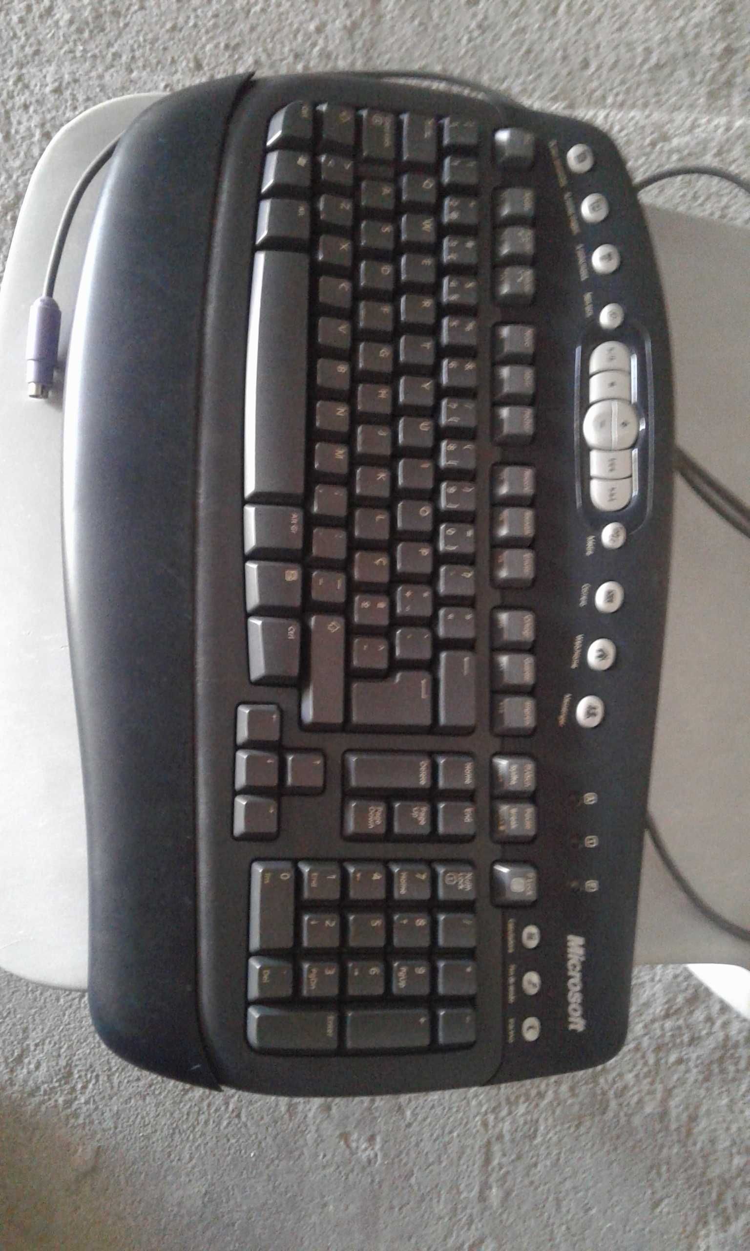 Ecran Samsung + teclado + colunas para Pc