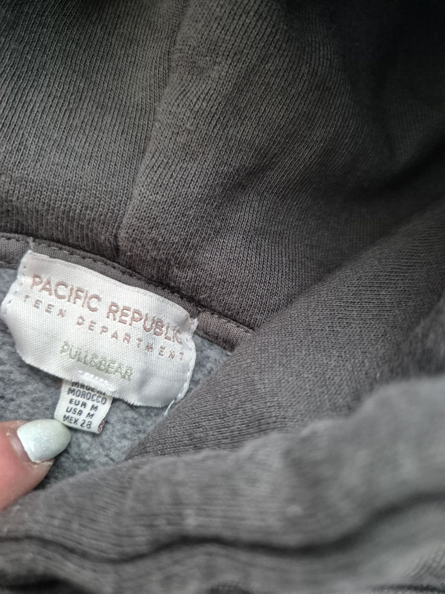 Bluza damska Pacific Republic Pull&Bear M
Krótki szeroki fason
Normaln