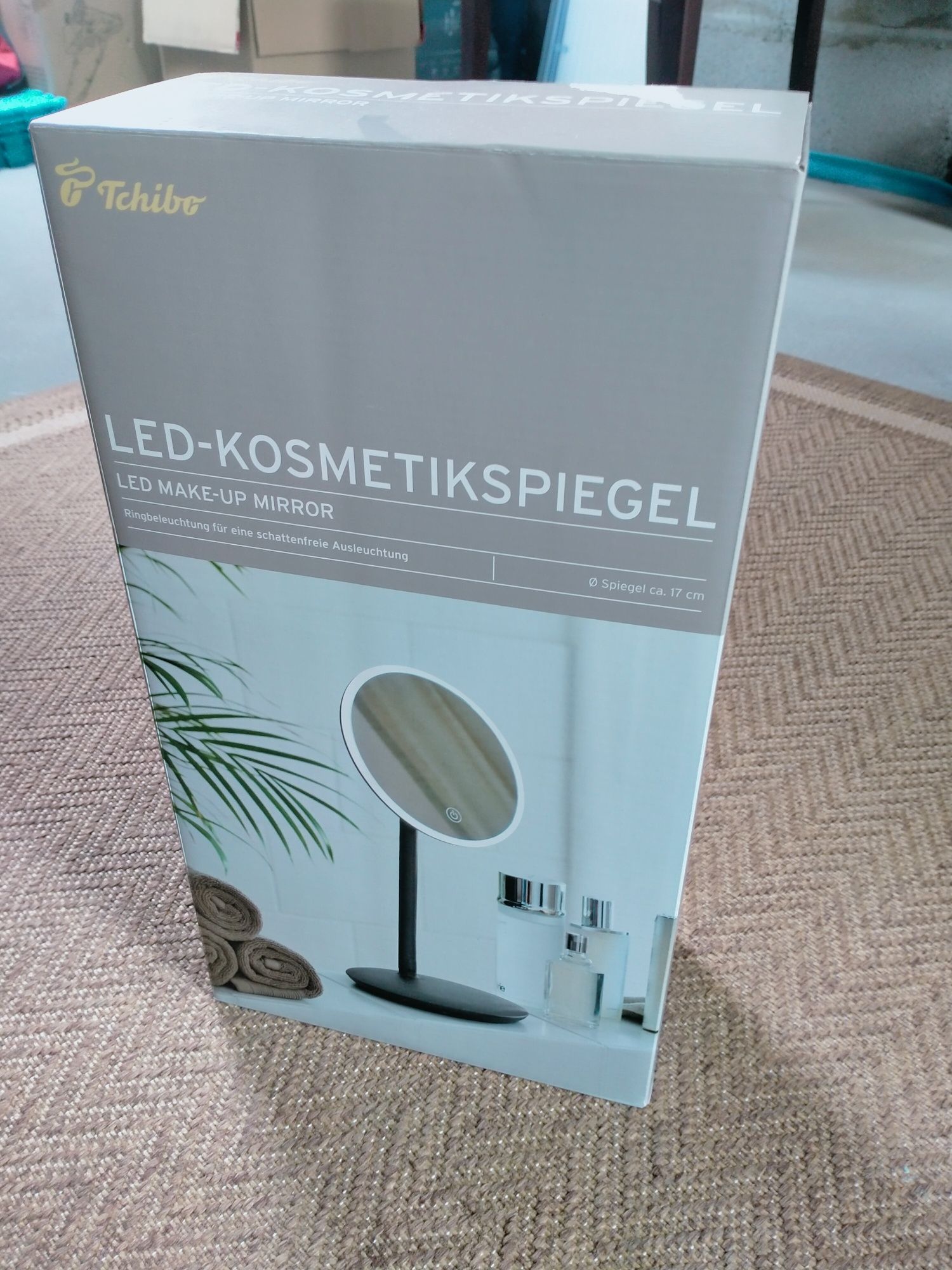 Lampka do makijażu nowa.