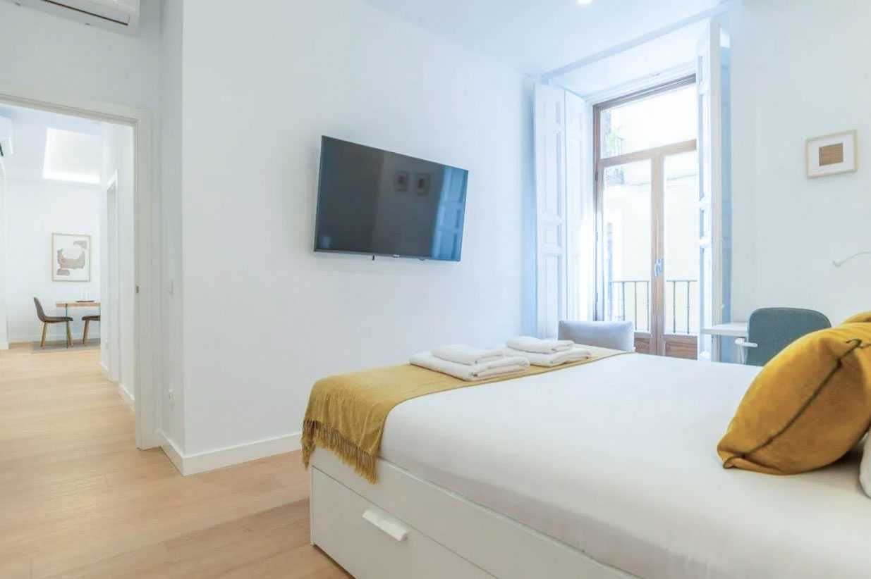 Apartamento T2 Remodelado - Avenidas Novas - Lisboa