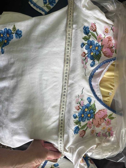 Жіноча вишиванка з льону