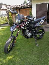 Motocykl Yamaha 125WR supermoto