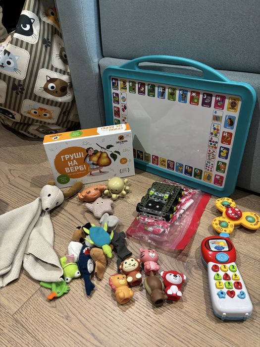 Іграшки дитячі, музичні, спінер, навчальна дошка, телефон, конструктор