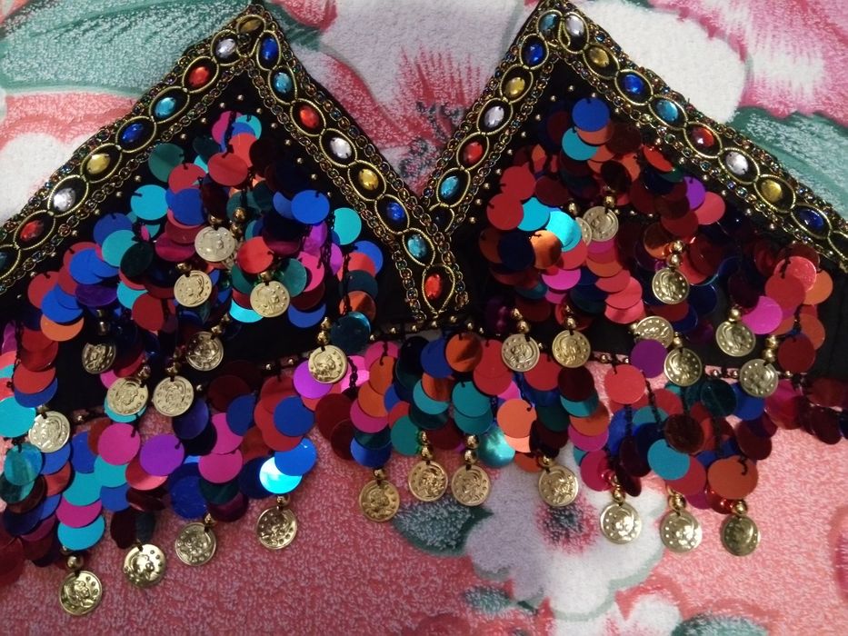 Пояс і топ з монетками  для східних танців.