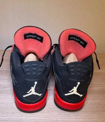 Jordan 4 Retro Red Thunder R.39