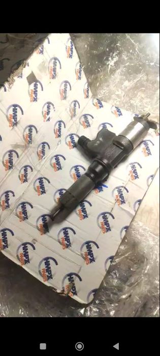 Форсунка форсунки isuzu 4HK1 295050-1290  форсункі исузу