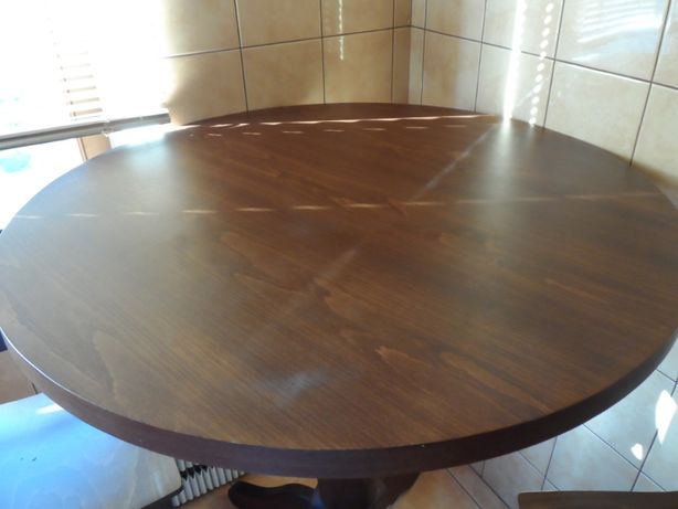 Продам круглый стол на высокой ножке Чехия (для кухни, бара, кафе)