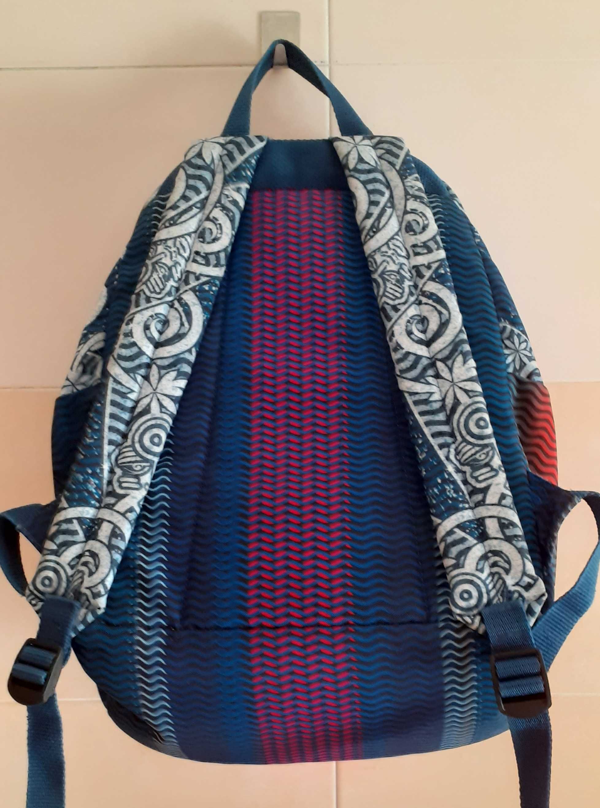 Mochila Como Nova