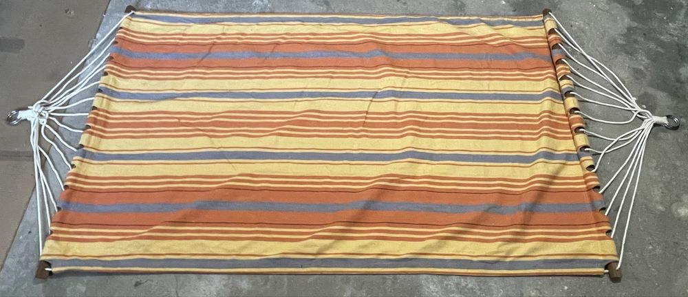 Cama de rede muito resistente e sempre aberta.