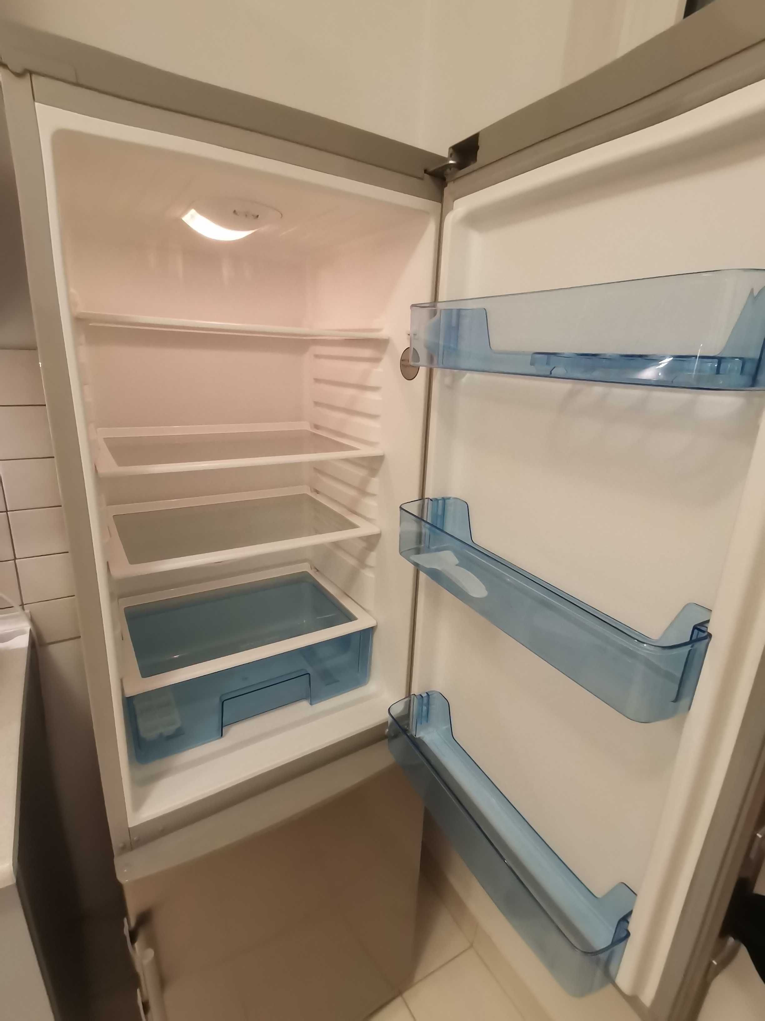 Lodówko zamrażarka Amica