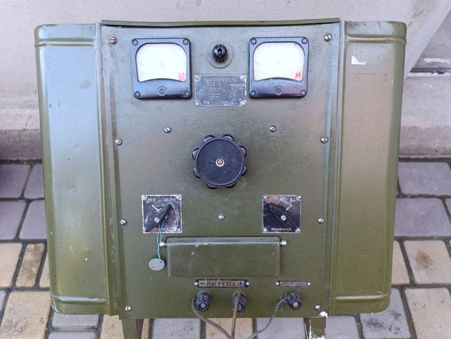 Якісний Зарядний пристрій СССР ВСА 5--- 12/24 вольта 20 ампер