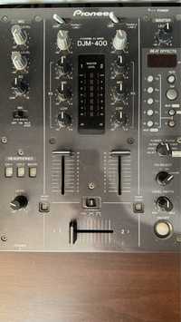 Pioneer DJM 400 Di Mixer.