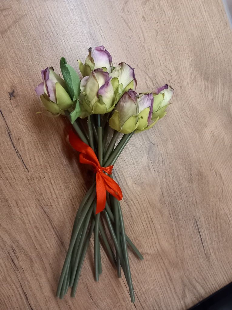 NOWY sztuczny mały bukiet bukiecik kwiaty róże różyczki fioletowe