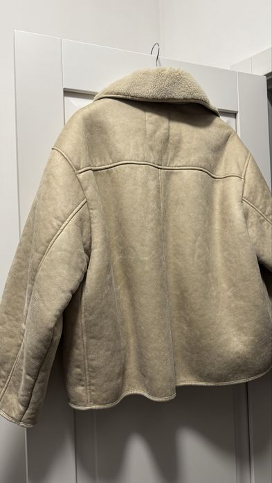 Дублянка Zara в кольорі беж