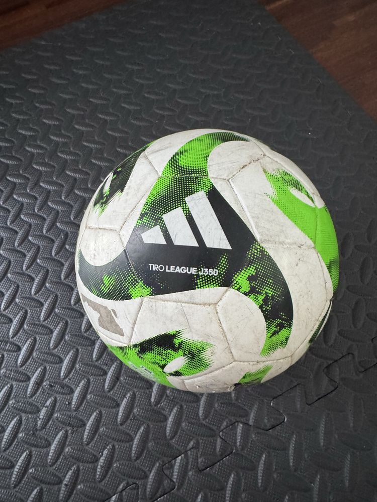 Piłka Adidas Tiro League J350