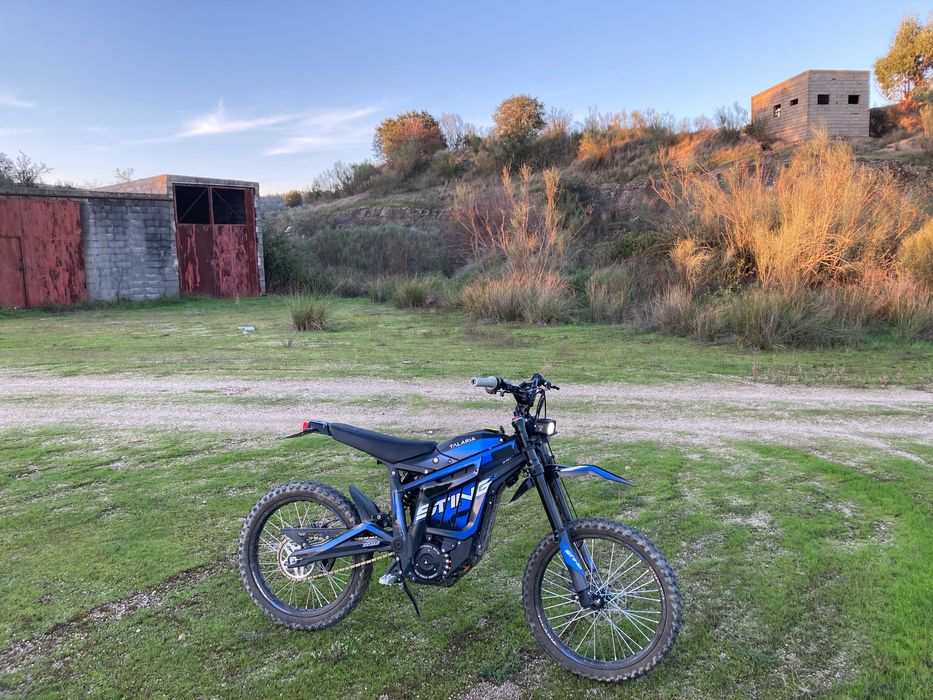 Mota Elétrica Talaria MX4 (tipo Surron) 60V 45Ah Legal – Ótimo Estado