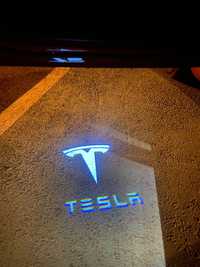 Підсвітка дверей Tesla логотип/оригінал